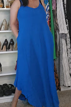 Load image into Gallery viewer, Maxi Dress w/ Pockets
